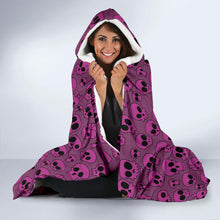 Load image into Gallery viewer, Economy Hoodie Blanket Pink Skulls
